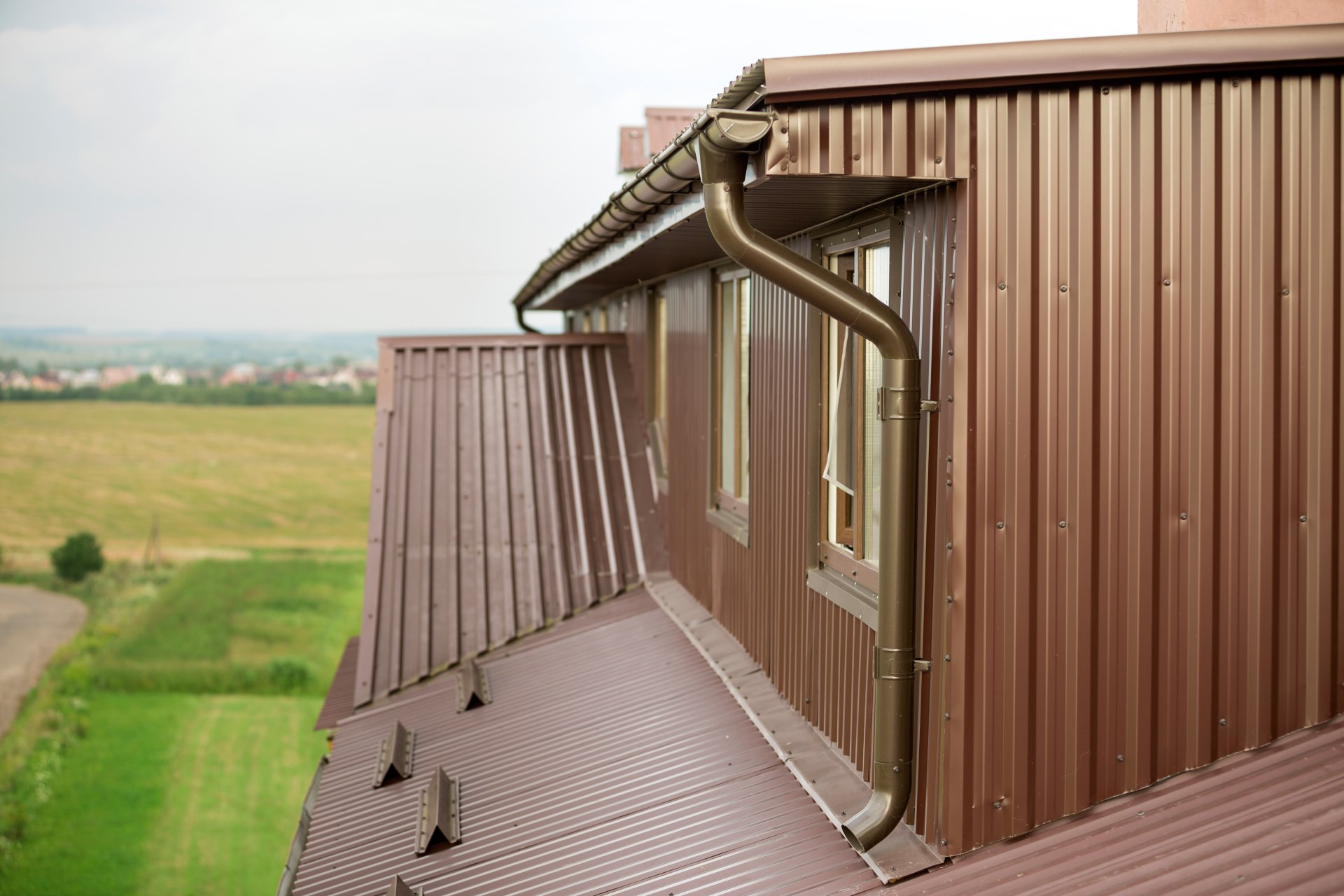 What Are Some Tips for Keeping Your Aluminum Siding Clean