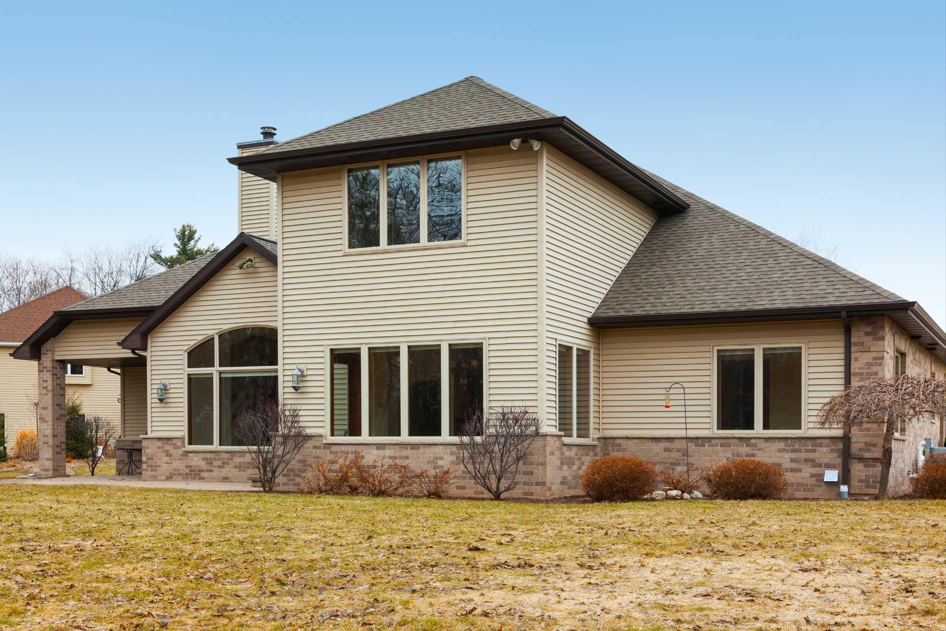 Choosing the Best Siding Options for Ontario Climates