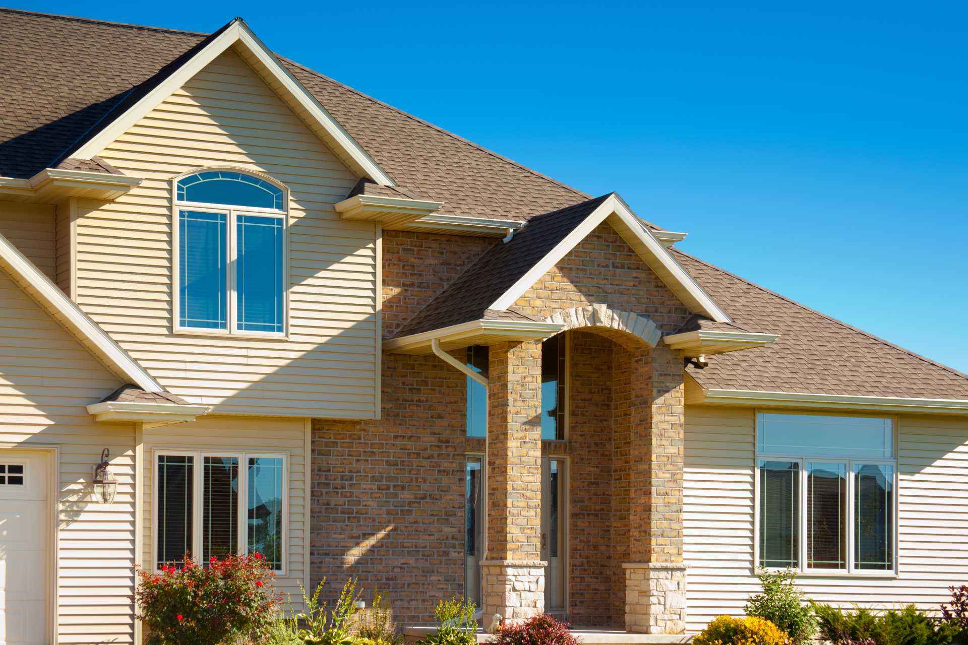 Beyond Curb Appeal: Why Siding is the Highest ROI Renovation in Canada for 2026 - Custom Aluminum