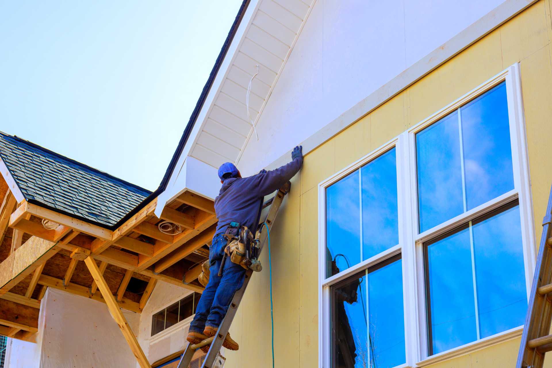 From Inspection to Finished Facade: A Homeowner’s Walkthrough of the Siding Installation Process - Custom Aluminum